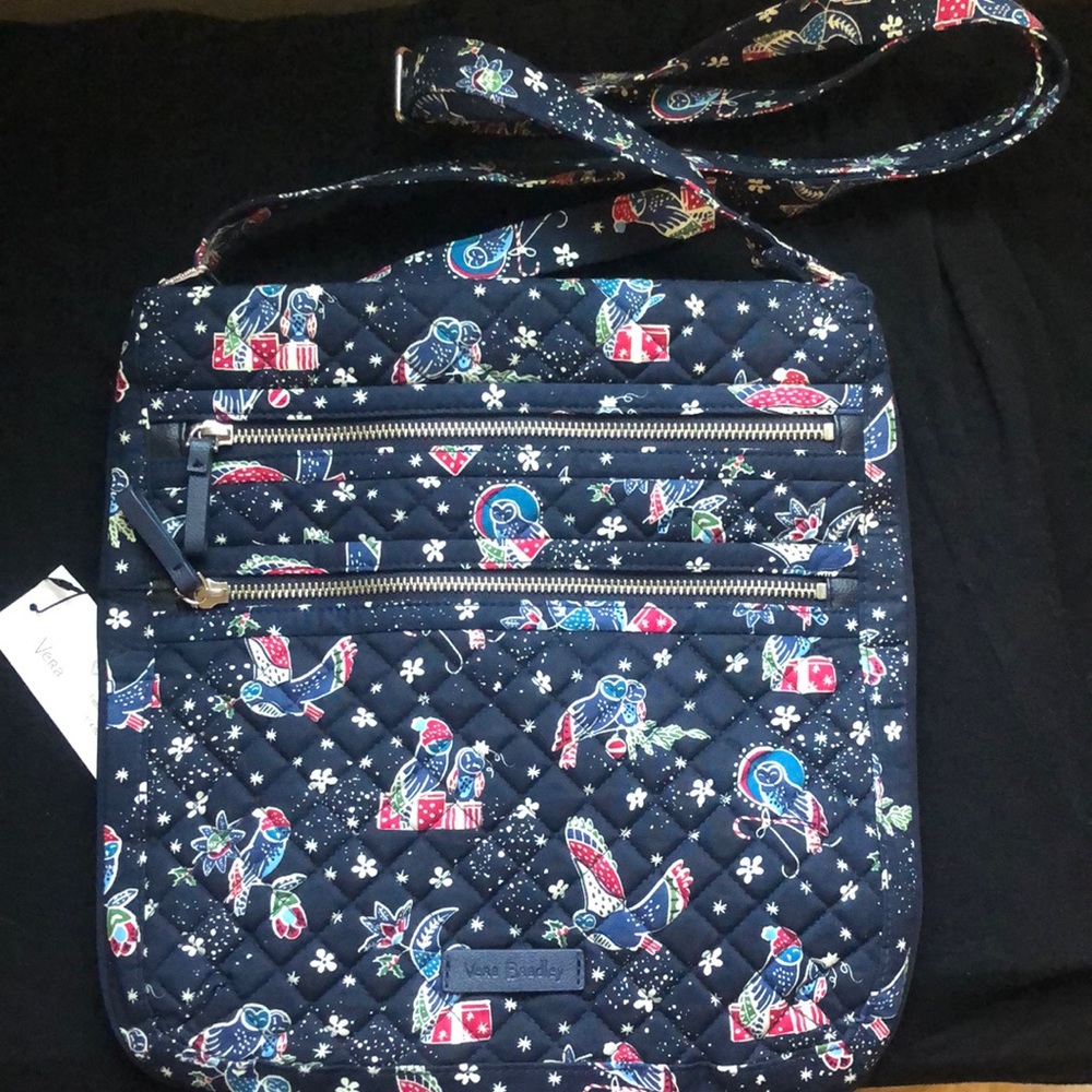 Vera Bradley crossbody/shoulder purse.